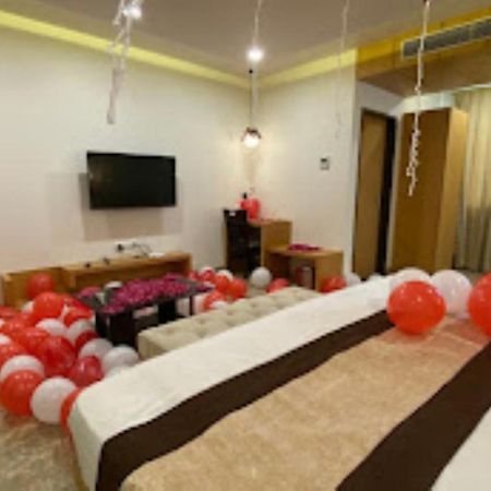 Hotel Aditya Residency Bhopal Buitenkant foto
