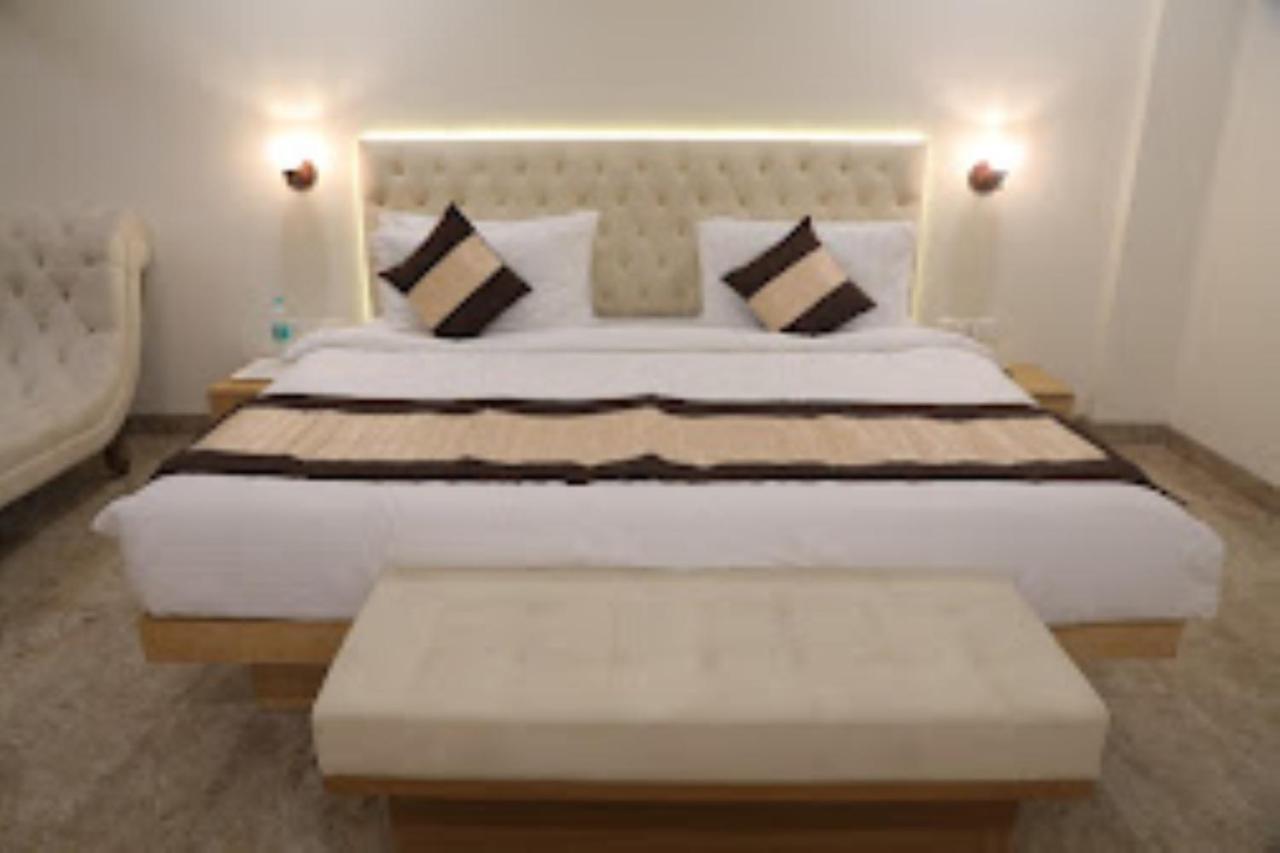 Hotel Aditya Residency Bhopal Buitenkant foto